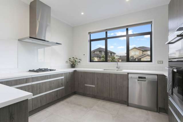 25 Couldrey Crescent Red Beach_3