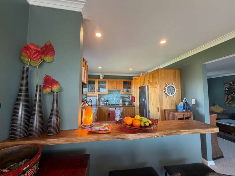 24 Surf Road Stanmore Bay_1