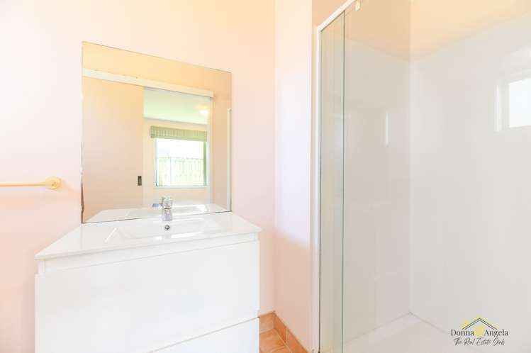 7a Chaucer Place Blockhouse Bay_9