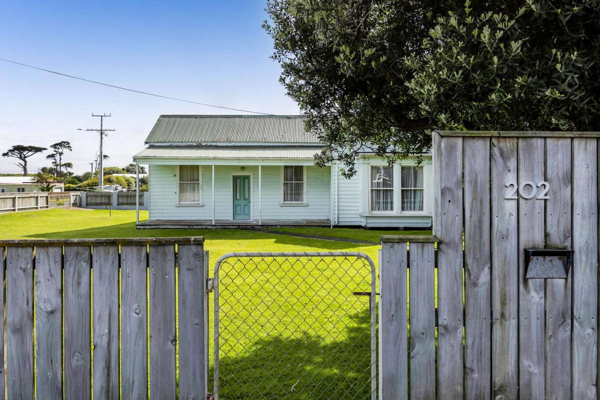 202 Egmont Street Patea_0