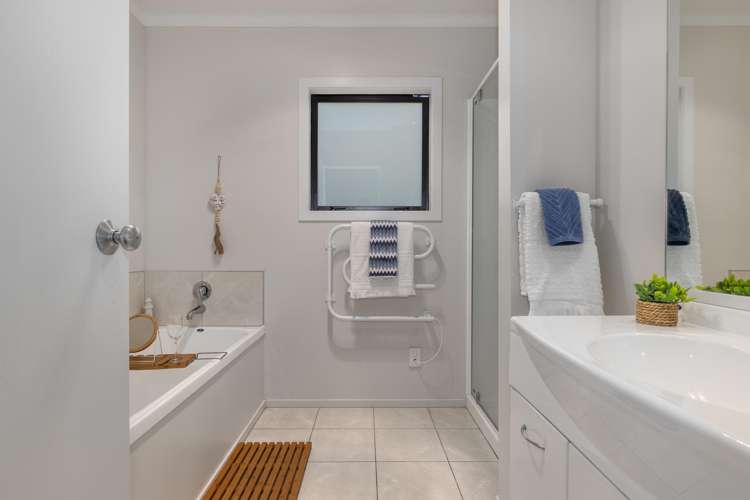 26 Milford Street Aotea_20