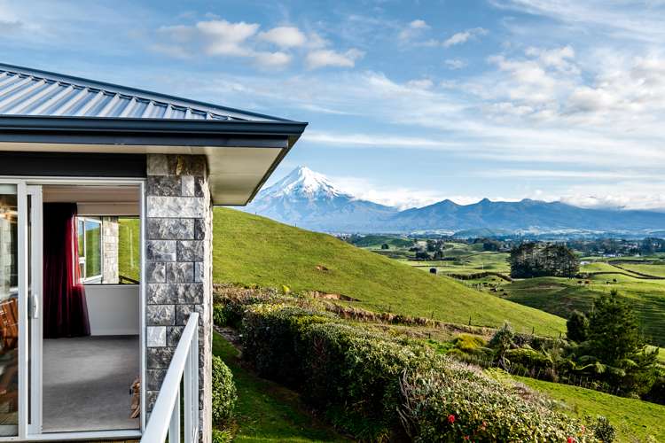 169 King Road Inglewood_16