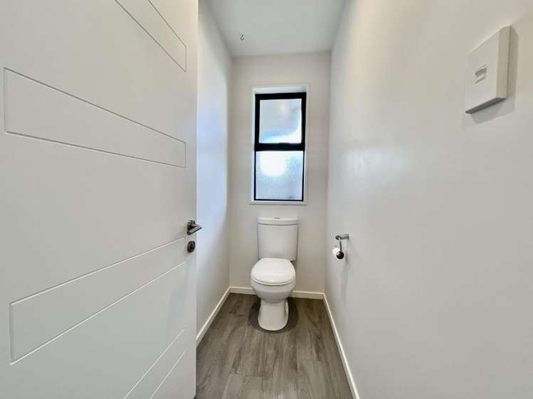 54 Grayshott Avenue 1411_19