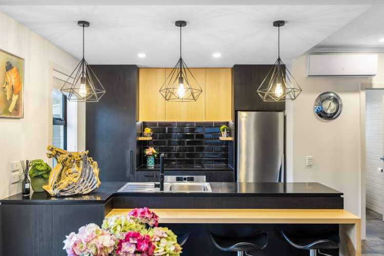 122d Moore Street Howick_6