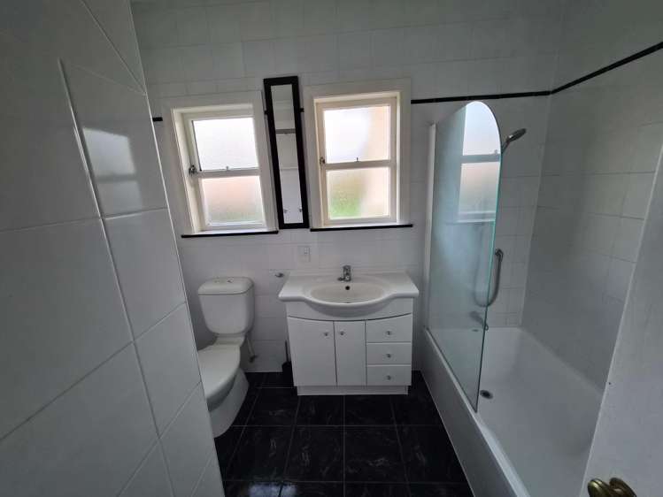  56 Bell Road Waiwhetu_9