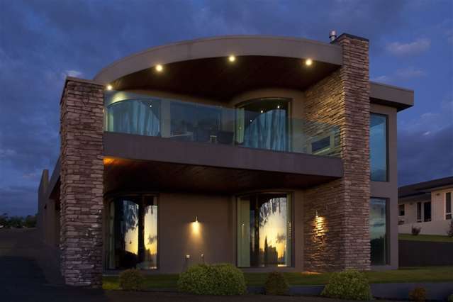 39 Magnolia Rise Waipahihi_1