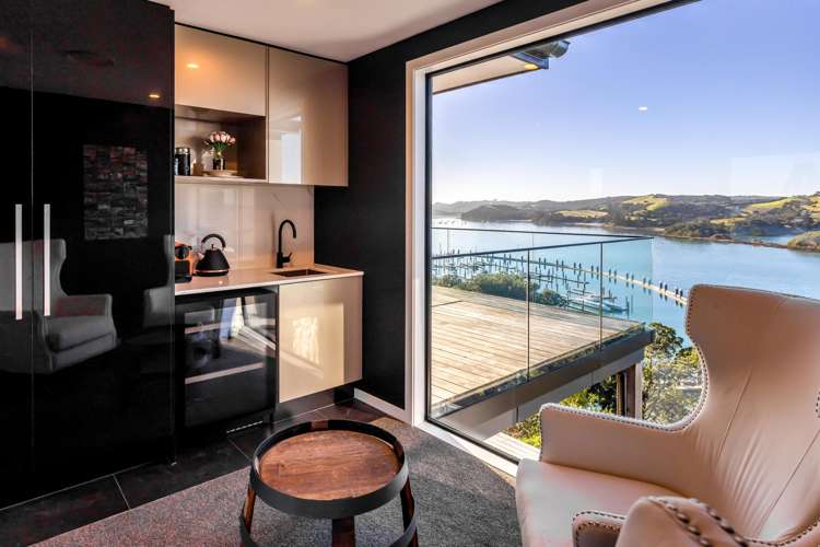 46 Kennedy Point Road Surfdale_24