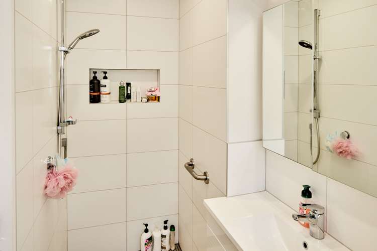 74 Wai-Iti Crescent Woburn_9