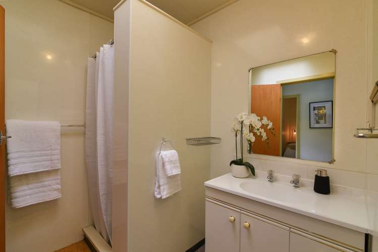 556b Peninsula Road Kelvin Heights_8