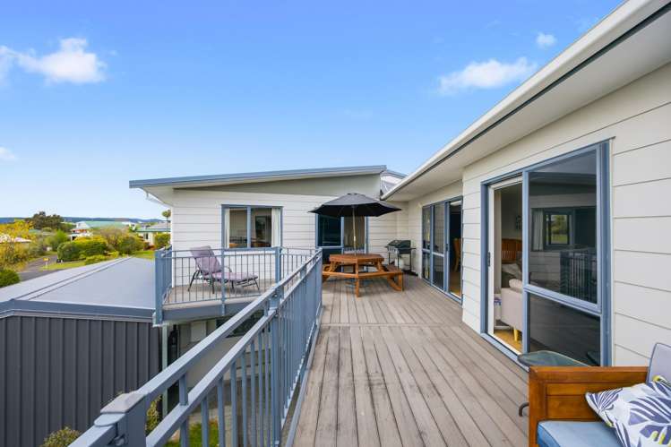 5 Rowena Crescent Motuoapa_2