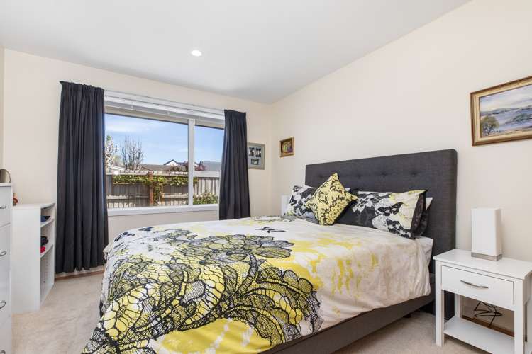 2/188 Hastings Street East Waltham_16