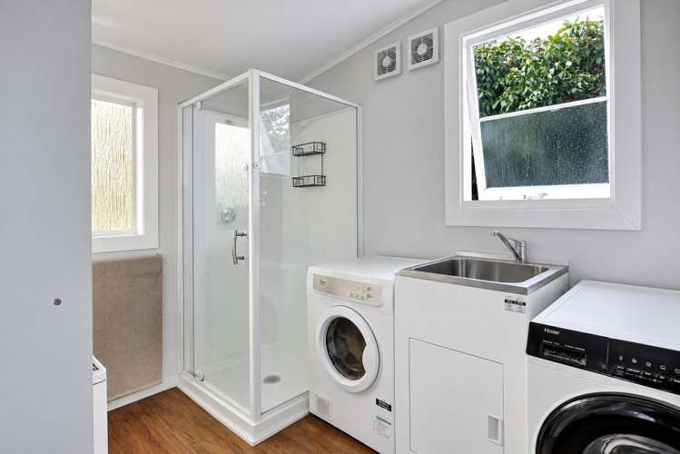 5 Disraeli Street Hawera_17