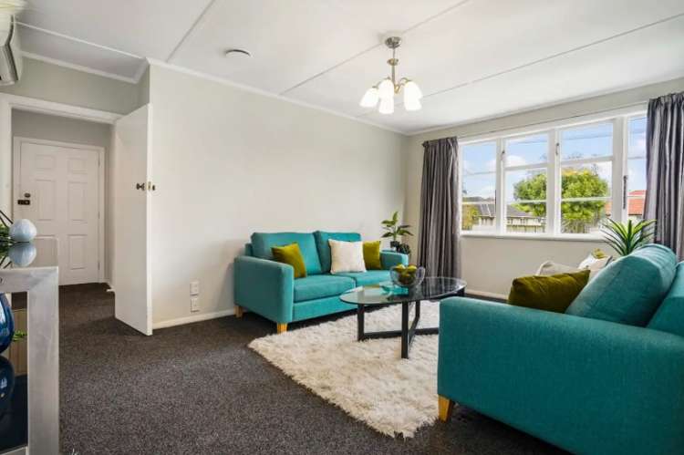 33 Pinfold Avenue 1074_2