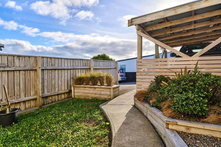 279 Dowse Drive Maungaraki_12