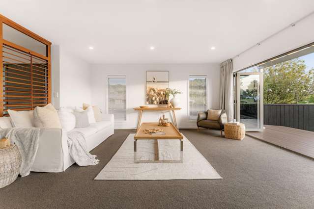 1 Fender Close Pyes Pa_4