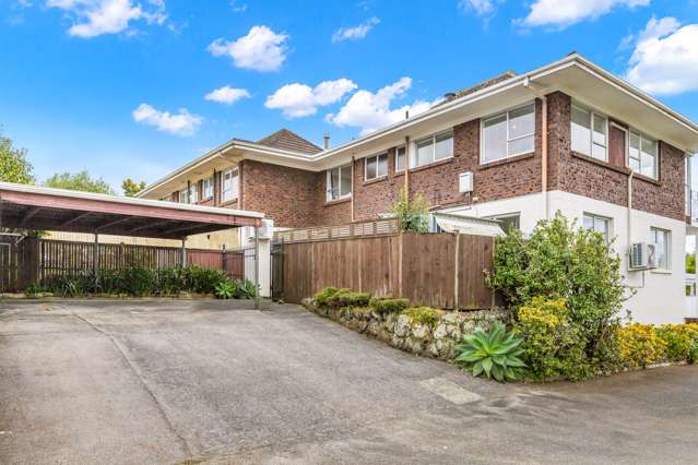 2/134 Taylors Road Mt Albert_2