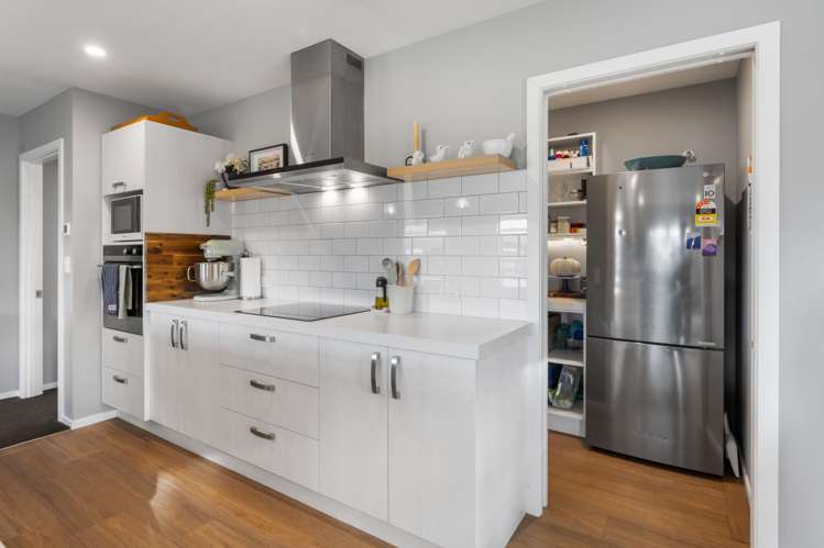 77 Larch Crescent Alexandra_12