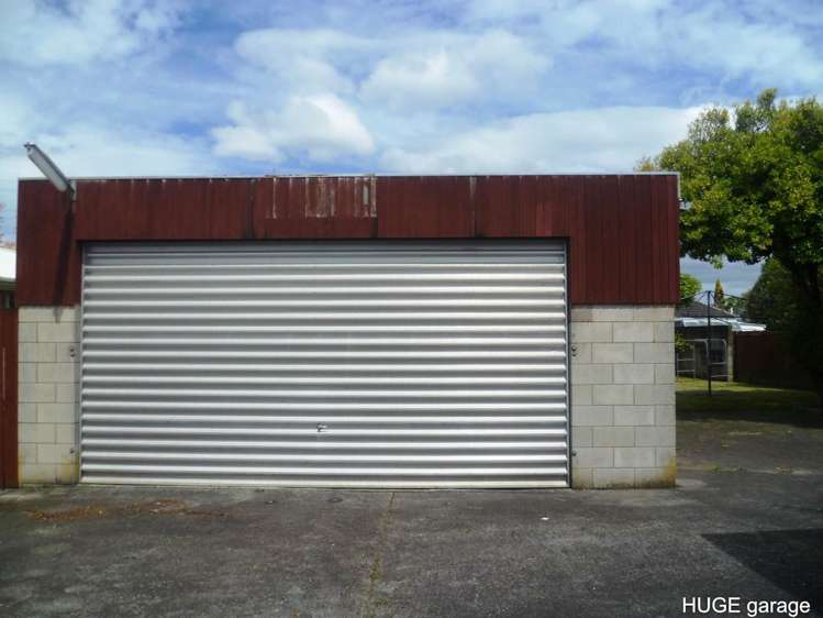 8 Karamu Street Te Atatu Peninsula_12