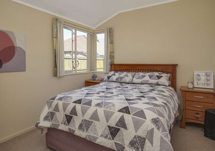 2/81 Kingsford Drive Stoke_8