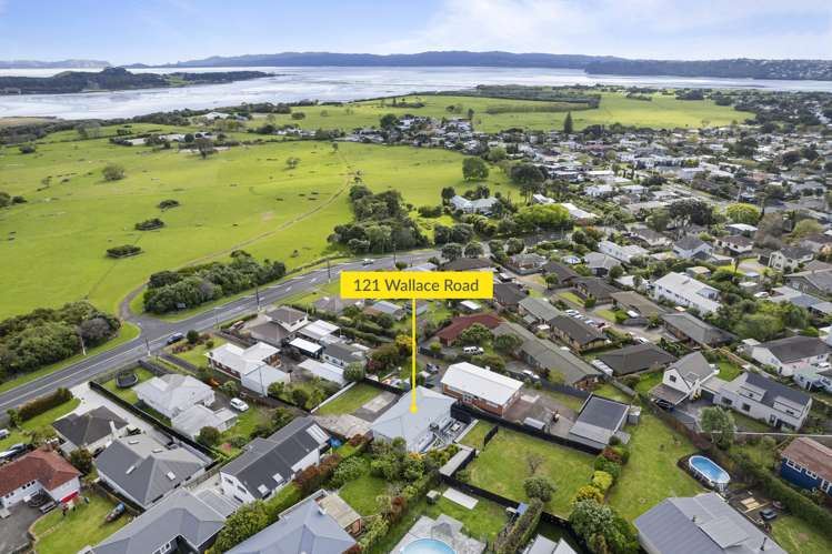 121 Wallace Road Mangere Bridge_16