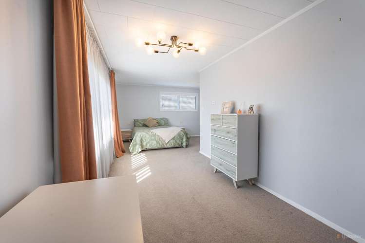 21 Sherratt Street West End_22