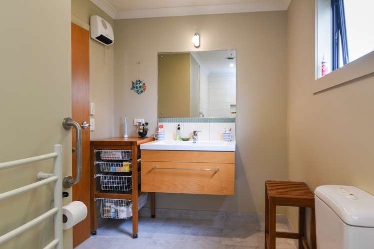 36 Beach Road Long Beach_16