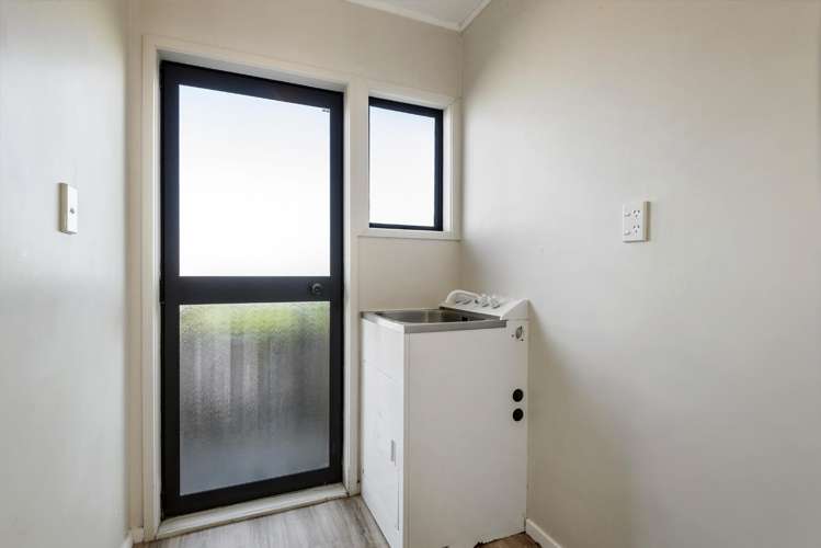 199 Chivalry Road Glenfield_24