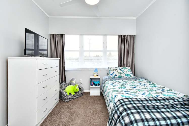 29 Halberg Street Papakura_13