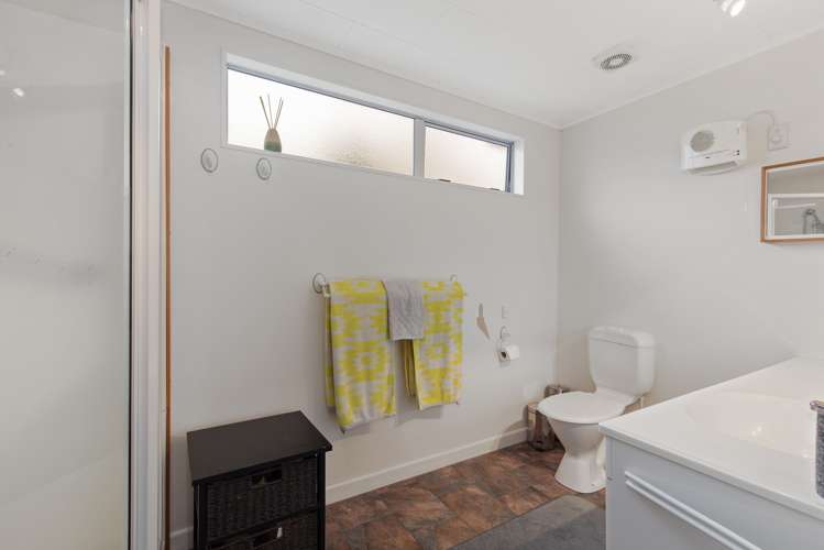 8 Whites Line West Woburn_12