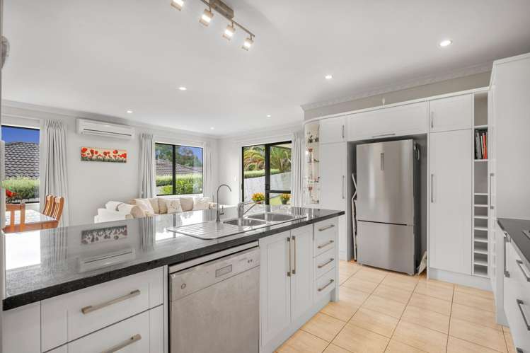 16 Leafield Crescent Henderson_20