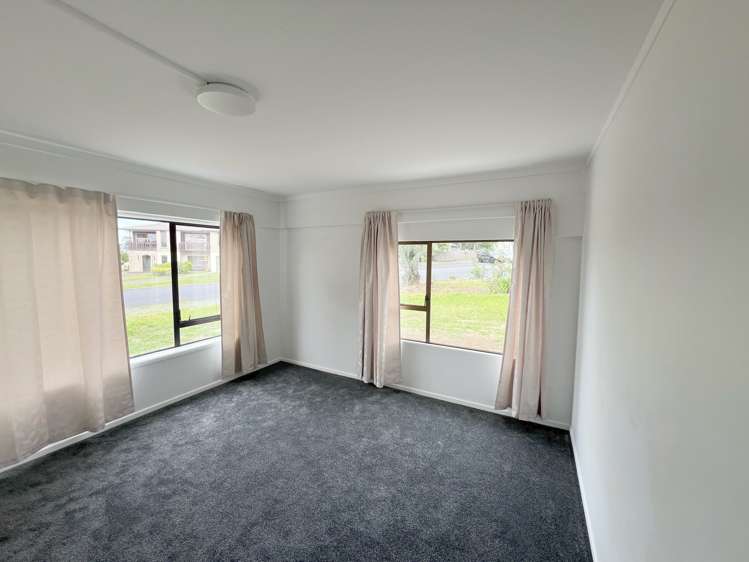 15 Himalaya Crescent Lynfield_11