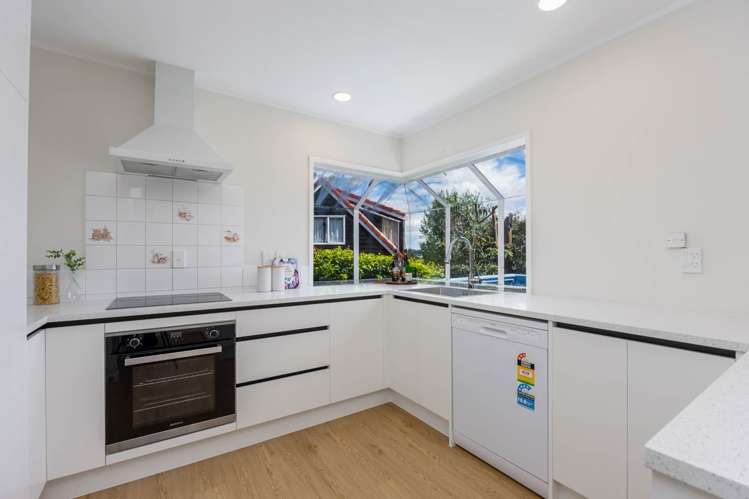 6/110 Norman Lesser Drive St Johns_19