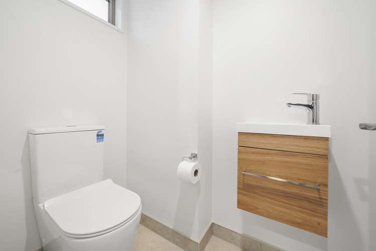 7 Elderwood Lane Edgeware_18