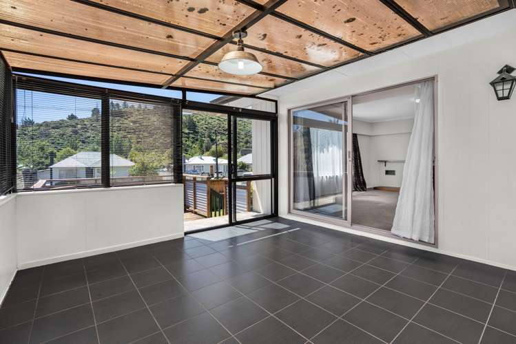 76 Hine Road Wainuiomata_13