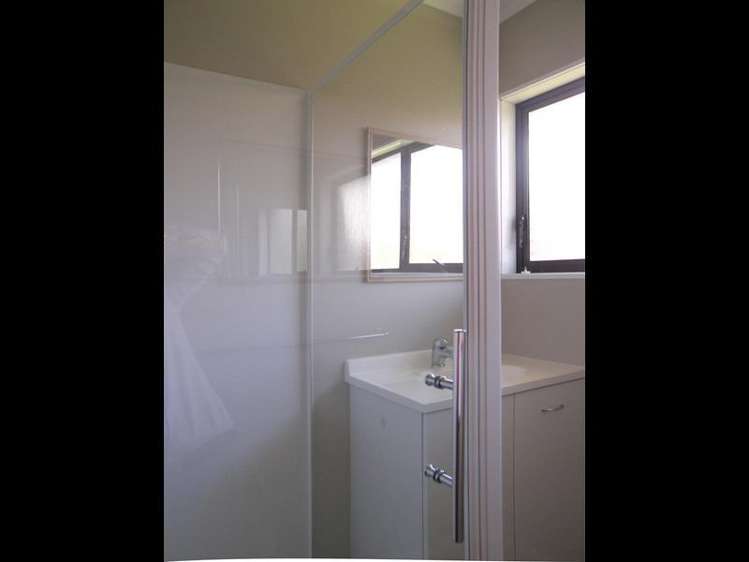 2/24 Prictor Street Papakura_6