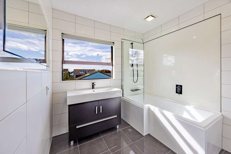 48 Spriggs Crescent Greenmeadows_9