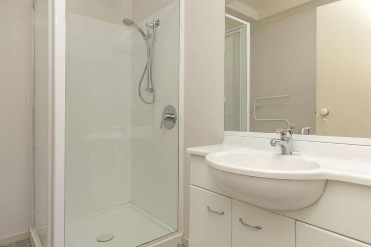 41 Lakeridge Close Rangatira Park_13