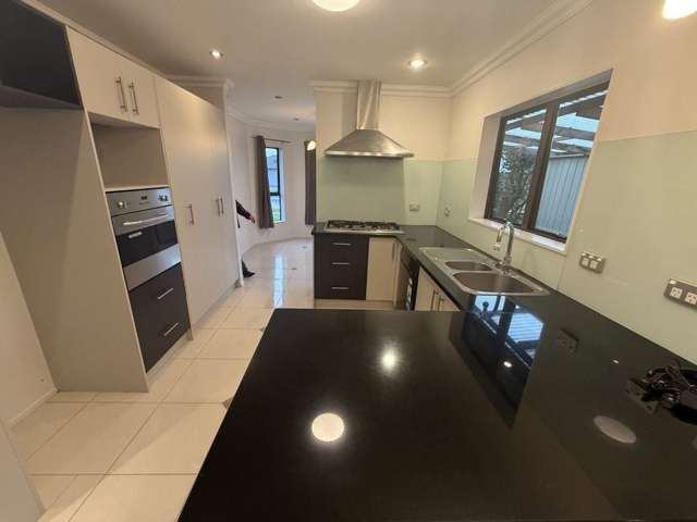 30 Kestev Drive Flat Bush_1