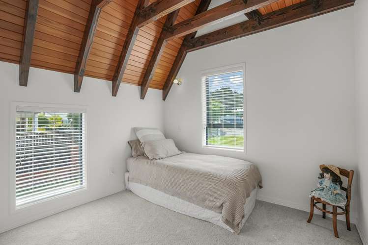 59 Miromiro Road Normandale_21