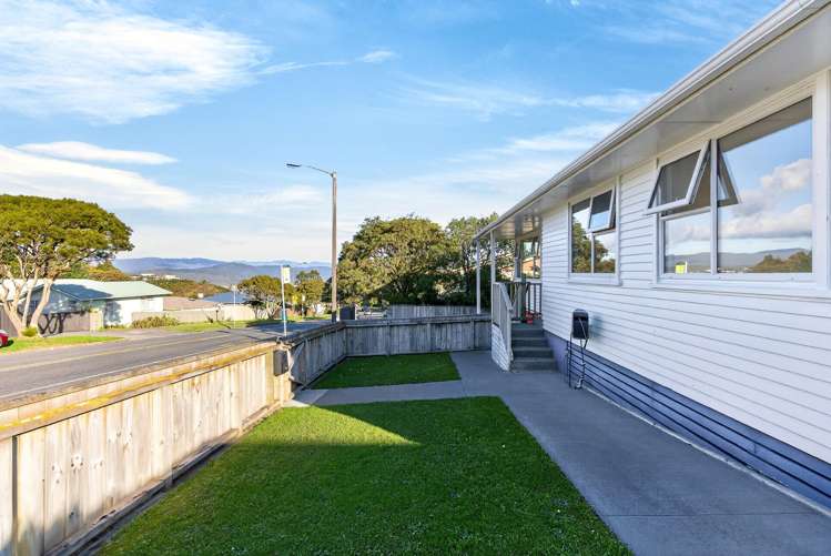 217 Dowse Drive Maungaraki_22