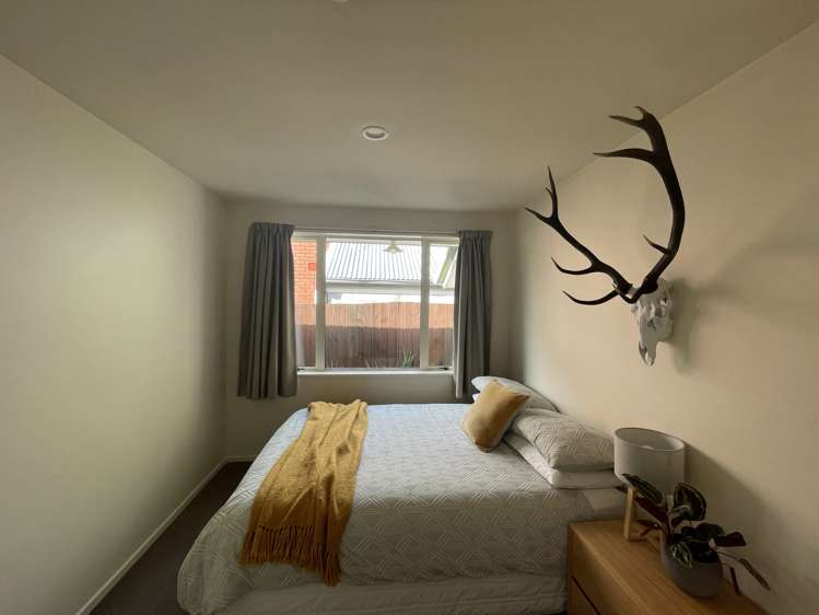 7/11 Grove Road Addington_7