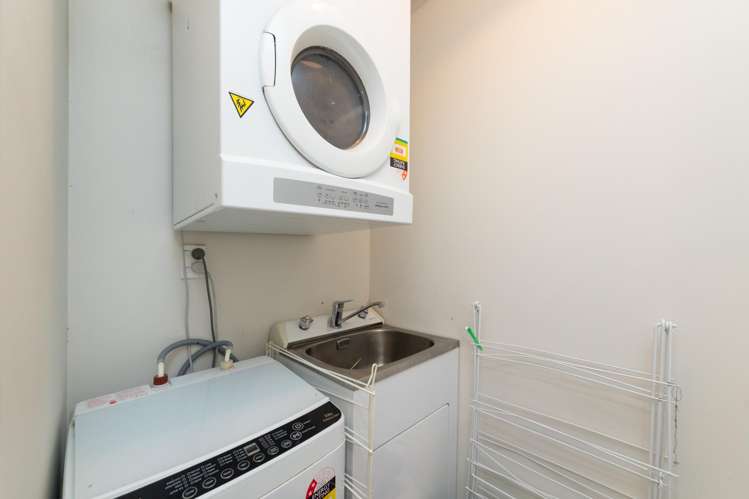 10 Hereford Street West End_8