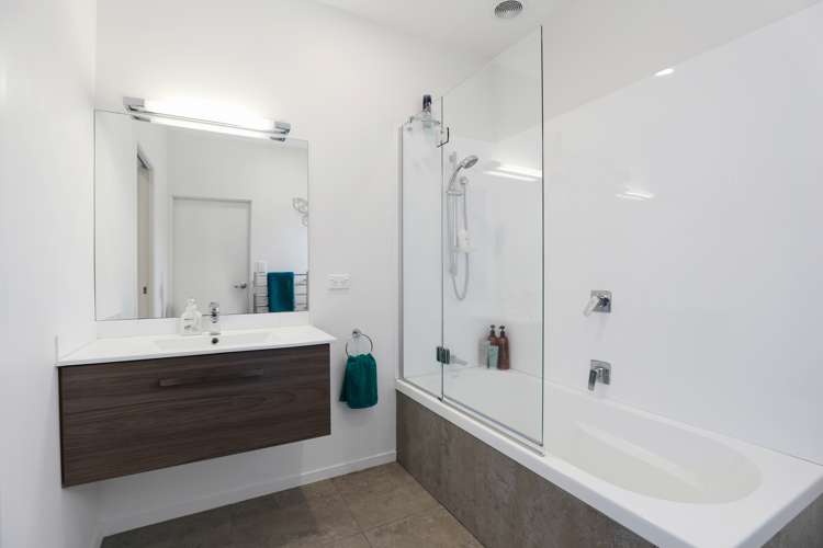 85 Jellicoe Drive Hamilton East_11