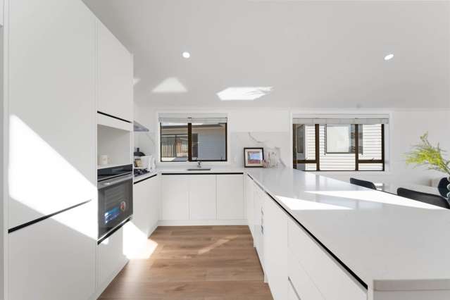 85 Pupuke Road Northcote_4
