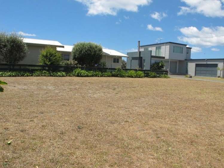 155 The Fairway Matarangi_2