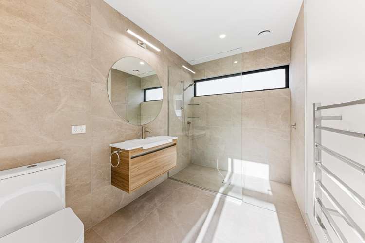 3 Henl Lane Wainui_11