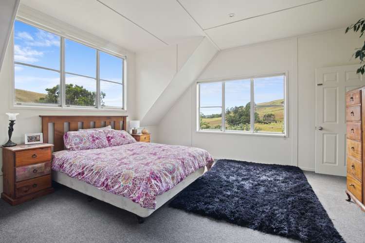 231 J Renall Road Pollok_11