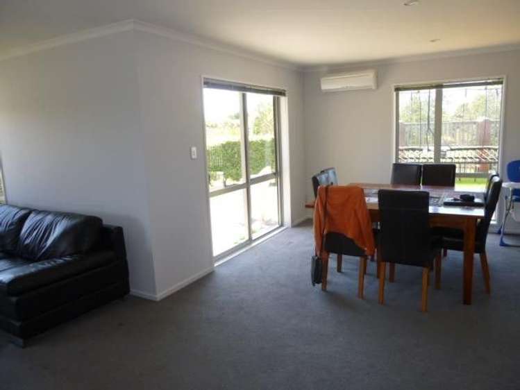 4 Glen Arrife Place Wigram_6