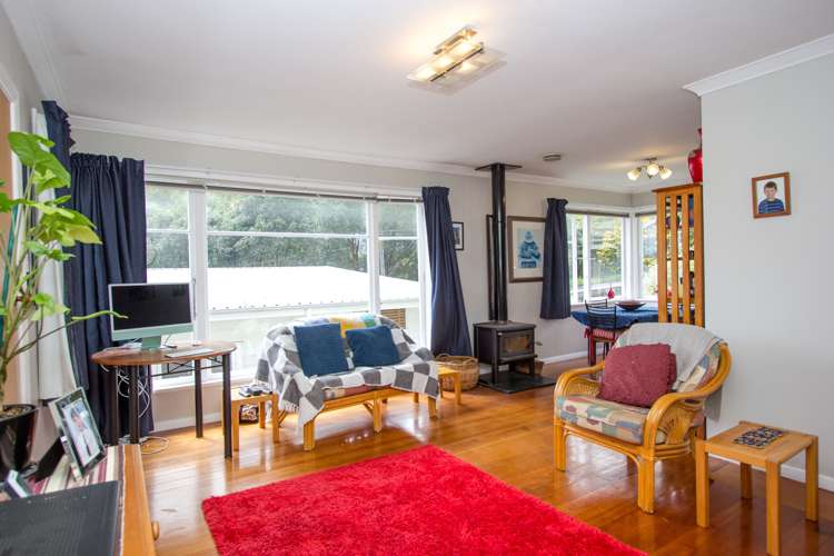 38 Collins Avenue Tawa_14