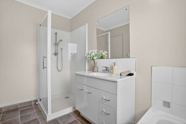 61D Sabulite Road Kelston_16